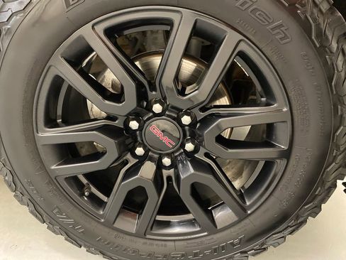 Used 2021 GMC Sierra 1500 Elevation w/ Preferred Package image 23