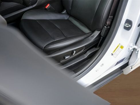 Used 2022 Cadillac XT6 Luxury image 8