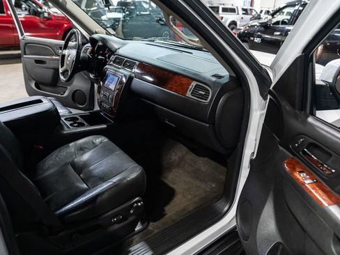 Used 2013 Chevrolet Tahoe LT AWD/4WD image 17