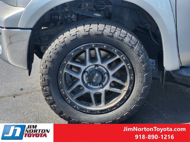 Used 2011 Toyota Tundra Limited w/ Platinum Pkg AWD/4WD image 13