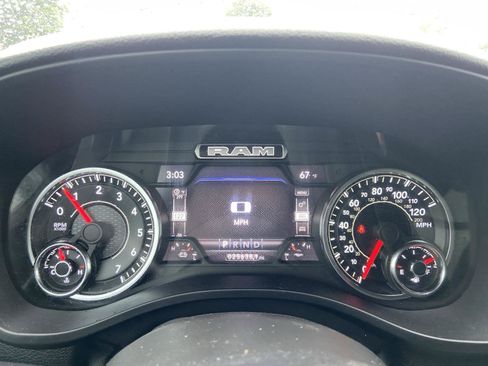 Used 2022 RAM 1500 Big Horn AWD/4WD image 4