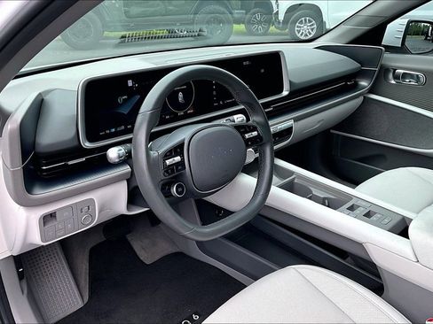 Used 2025 Hyundai Ioniq 6 SEL RWD image 19