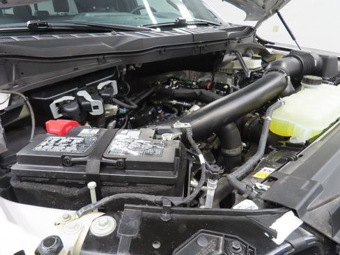 Used 2025 Ford F150 Lariat AWD/4WD image 27