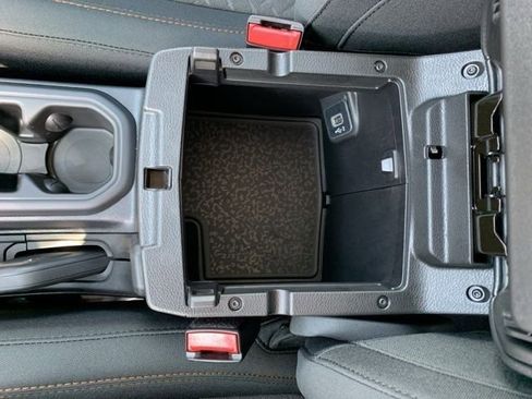 New 2025 Jeep Gladiator Mojave image 21