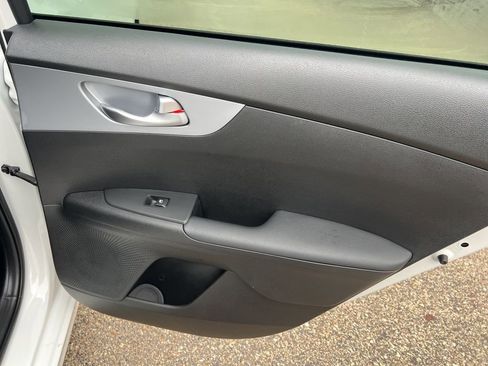 Certified 2023 Kia Forte LXS image 15