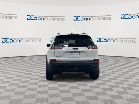 Used 2020 Jeep Cherokee Latitude image 7