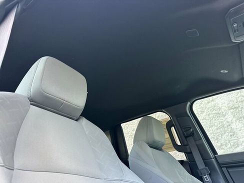 Used 2024 Toyota Tacoma SR5 AWD/4WD image 18