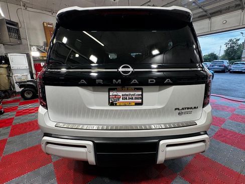 Used 2025 Nissan Armada Platinum AWD/4WD image 6