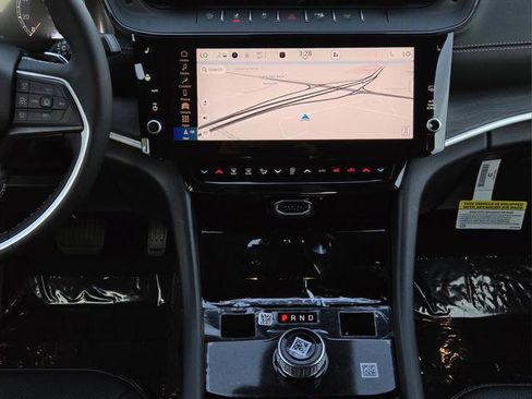 New 2026 Jeep Grand Cherokee Limited w/ Luxury Tech Group II RWD image 21