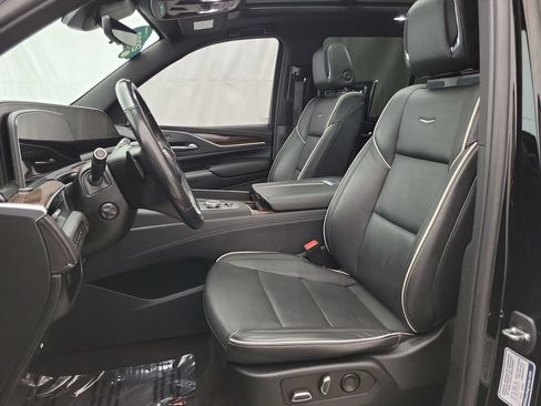 Certified 2023 Cadillac Escalade Premium Luxury AWD/4WD image 9