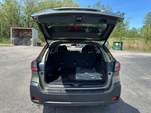 Used 2025 Subaru Outback Premium AWD/4WD image 18