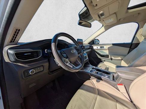 Used 2021 Ford Explorer Platinum w/ Equipment Group 601A image 13