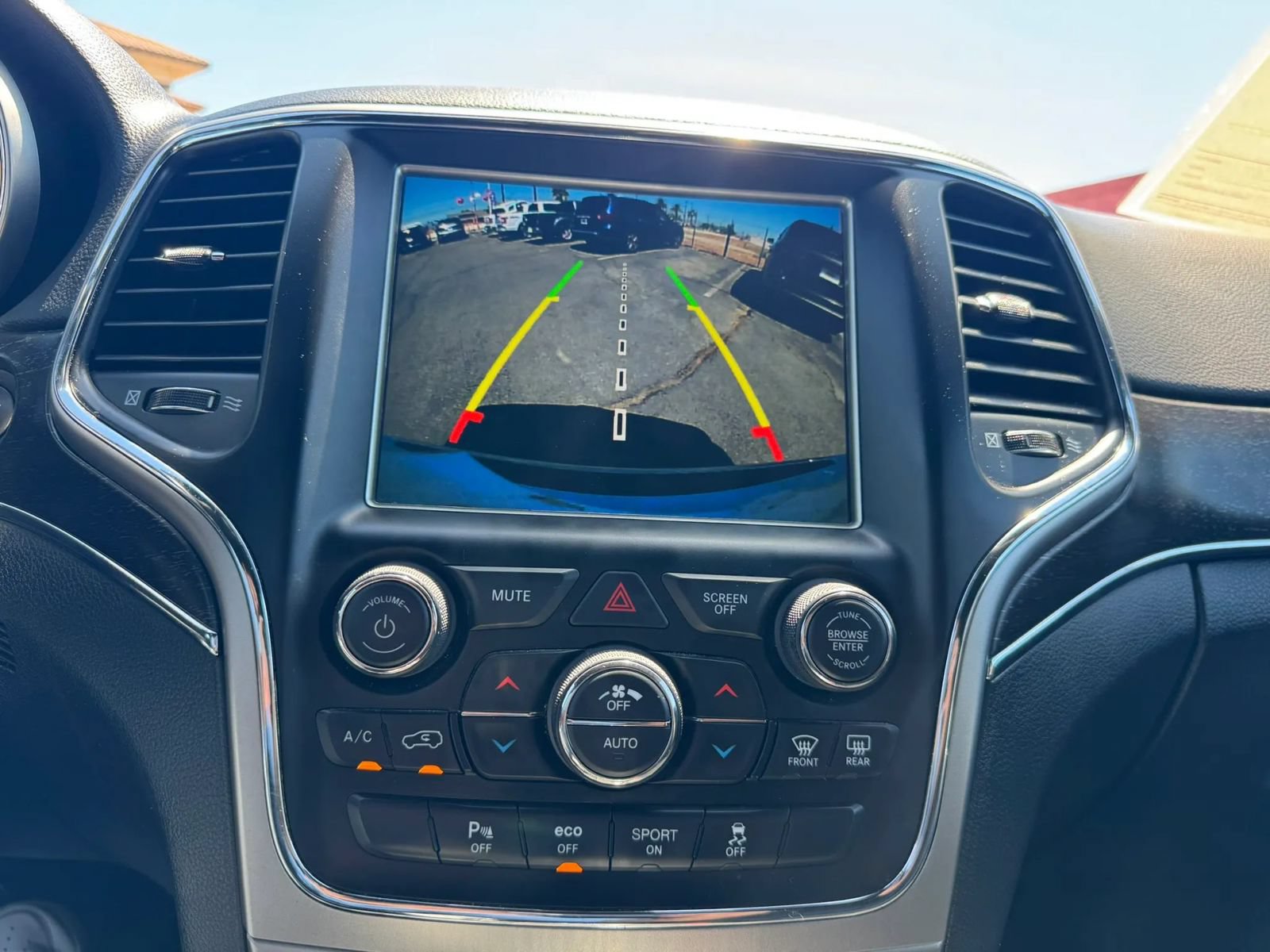 Used 2018 Jeep Grand Cherokee Limited AWD/4WD image 32