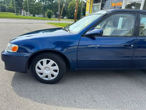 Used 2002 Toyota Corolla S FWD image 4