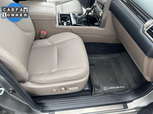 Used 2021 Lexus GX 460 Premium w/ Premium Package AWD/4WD image 33