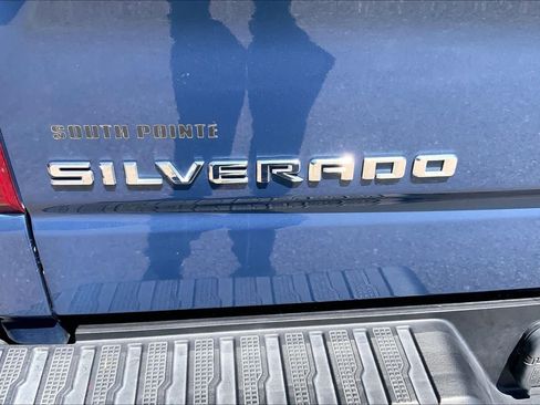 Used 2024 Chevrolet Silverado 1500 RST w/ Z71 Off-Road Package AWD/4WD image 9