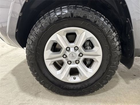 Used 2019 Toyota 4Runner SR5 image 32