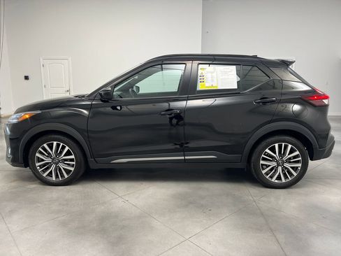 Used 2024 Nissan Kicks SR FWD image 5
