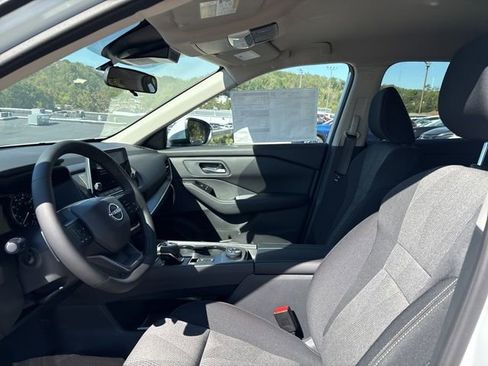 New 2026 Nissan Rogue SV AWD/4WD image 4