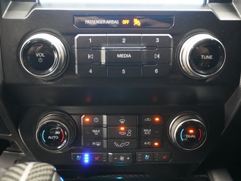 Used 2019 Ford F150 Raptor w/ Equipment Group 802A Luxury AWD/4WD image 23