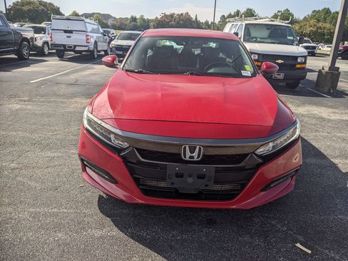 Used 2019 Honda Accord Sport image 3