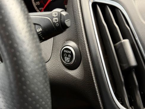 Used 2016 Ford Focus ST FWD image 34