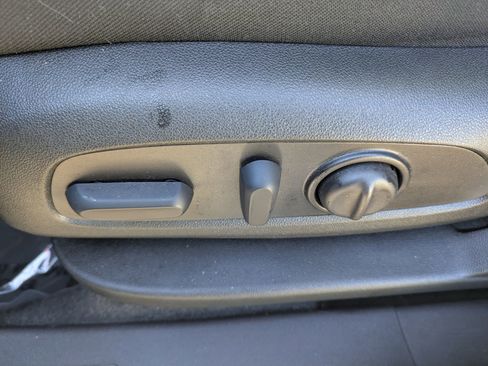 Used 2024 Chevrolet Equinox LT image 16