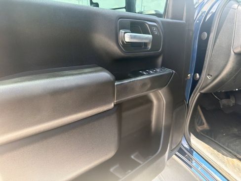 Used 2023 Chevrolet Silverado 2500 Custom w/ Custom Value Package AWD/4WD image 17