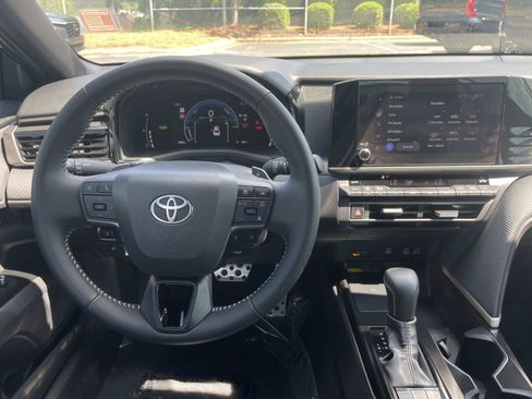 Used 2026 Toyota Camry SE w/ Convenience Package FWD image 14