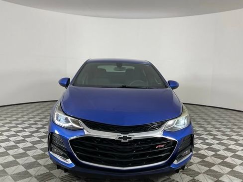 Used 2019 Chevrolet Cruze LT w/ Convenience Package FWD image 2