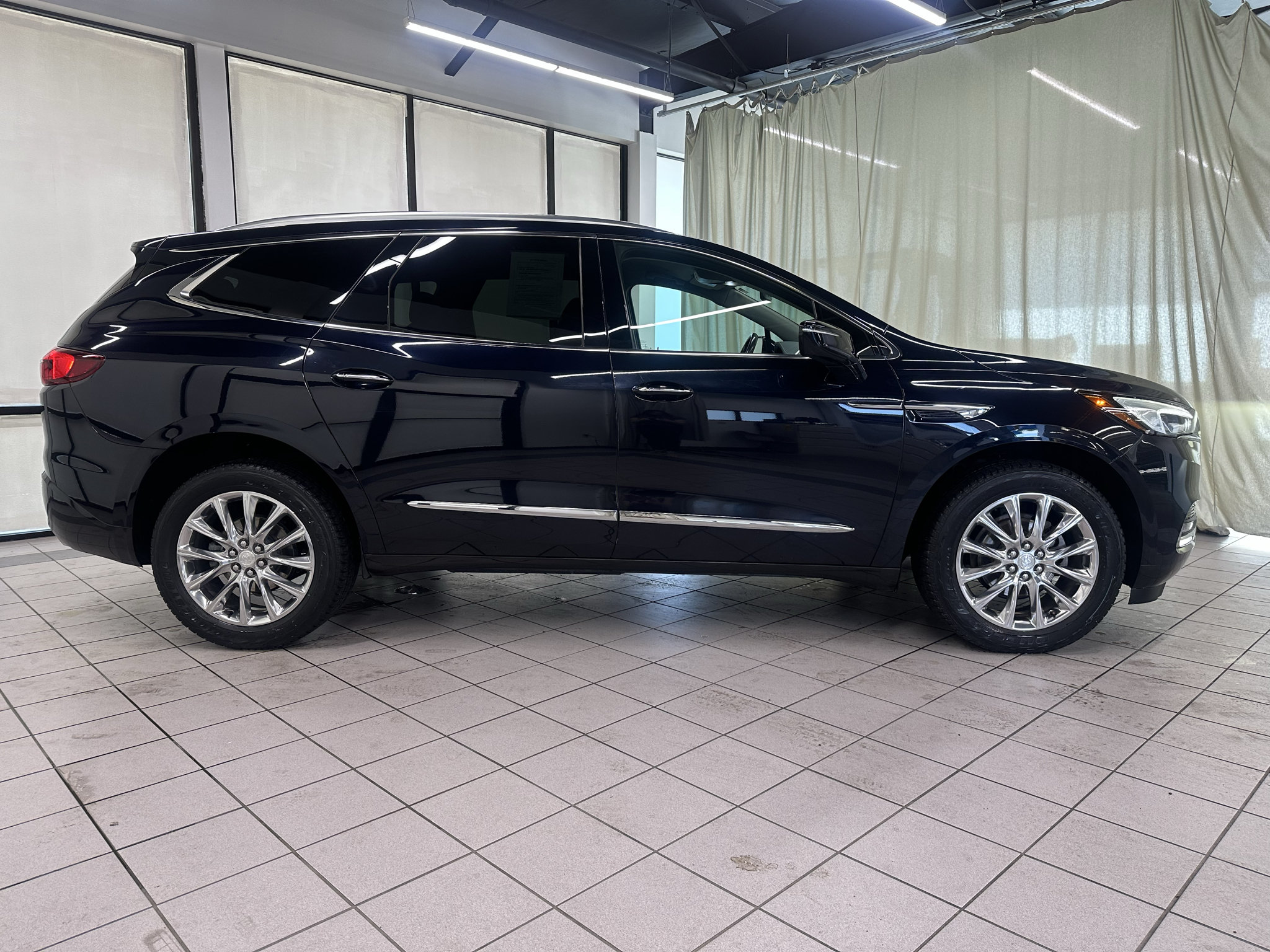 Used 2020 Buick Enclave Essence w/ Trailering Package, 5000 lbs. AWD/4WD image 2