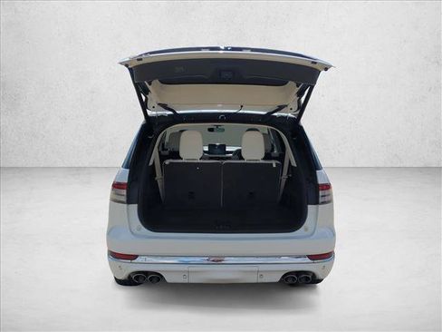 Used 2022 Lincoln Aviator Black Label Grand Touring w/ Class IV Trailer Tow Package AWD/4WD image 6