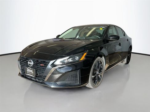 Used 2024 Nissan Altima 2.5 SR image 37