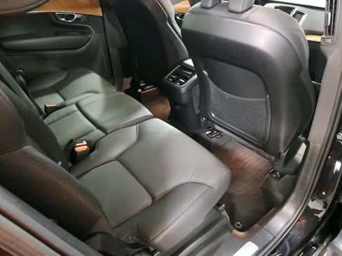 Used 2023 Volvo XC90 B6 Plus w/ Protection Package Premier AWD/4WD image 11