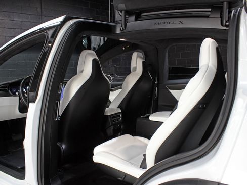 Used 2017 Tesla Model X 100D image 39