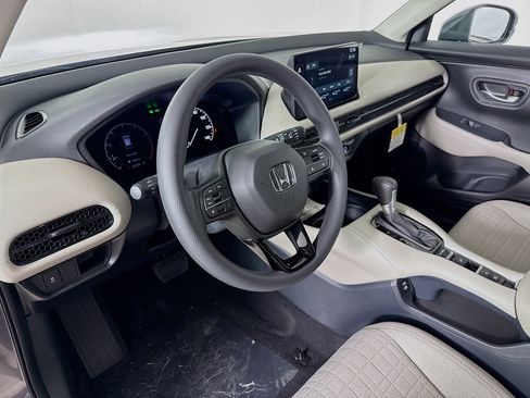 New 2026 Honda HR-V LX image 8
