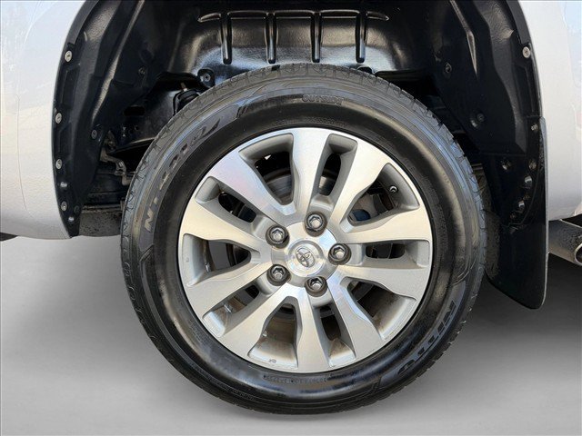 Used 2014 Toyota Tundra Limited w/ Limited Premium Package RWD image 23