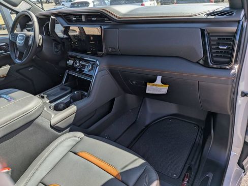 New 2026 GMC Sierra 3500 AT4 w/ AT4 Premium Plus Package AWD/4WD image 22