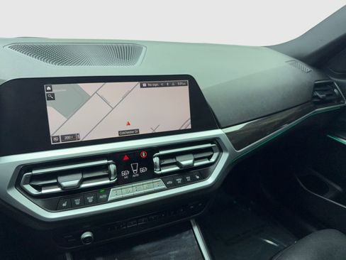 Used 2019 BMW 330i Sedan w/ Convenience Package image 24