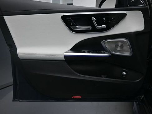 New 2025 Mercedes-Benz C 300 Sedan image 21