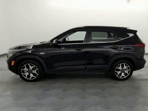 Used 2023 Kia Seltos EX image 5