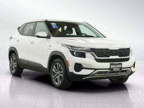 Used 2023 Kia Seltos LX AWD/4WD image 7