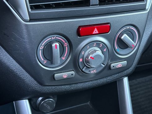 Used 2012 Subaru Forester 2.5X Premium w/ All-Weather Pkg AWD/4WD image 19