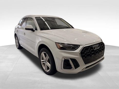Used 2023 Audi Q5 e Premium w/ Convenience Package AWD/4WD image 7