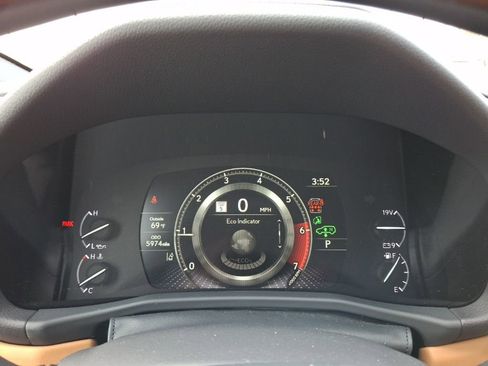 Used 2024 Lexus LX 600 4WD w/ Luxury Package image 9