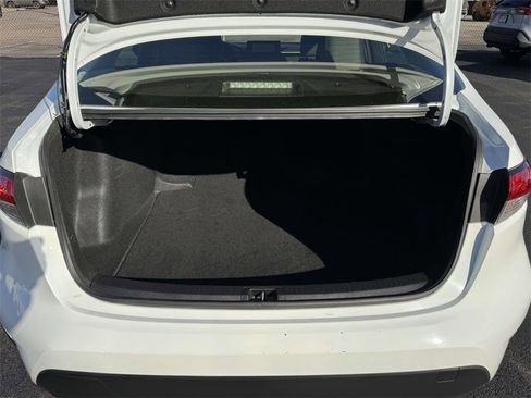Used 2025 Toyota Corolla LE image 15