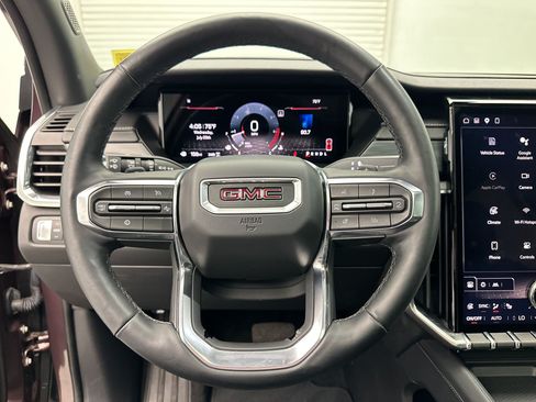 Certified 2024 GMC Acadia Elevation AWD/4WD image 11