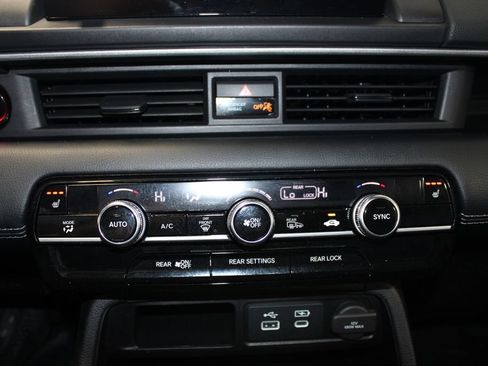 Used 2025 Honda Pilot Touring image 20