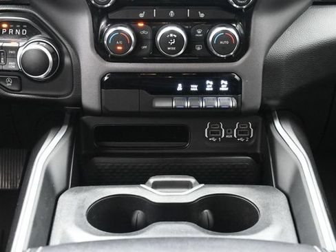 Used 2022 RAM 1500 Big Horn AWD/4WD image 23