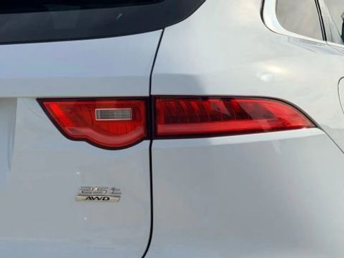 Used 2019 Jaguar F-PACE Prestige image 50